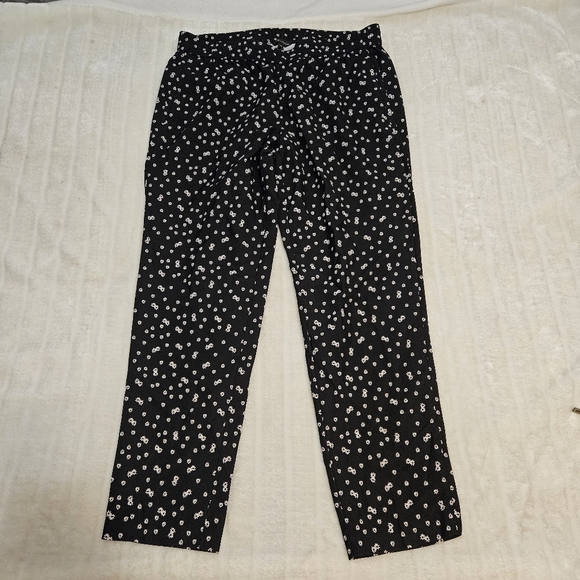 BOGO Free🦋 Lord & Taylor Floral Print Pull On Pants - Picture 2 of 16